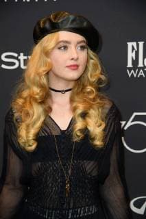 November 15, 2017 - West Hollywood, California, U.S. - KATHRYN NEWTON arrives at the s and InStyle s Celebration of the 2018 Golden Globe Awards Season and the Unveiling of the Golden Globe Ambassador. West Hollywood U.S. - ZUMAz03_ 20171115_shd_z03_189 Copyright: xHFPAx