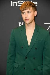 November 15, 2017 - West Hollywood, California, U.S. - TOMMY DORFMAN arrives at the s and InStyle s Celebration of the 2018 Golden Globe Awards Season and the Unveiling of the Golden Globe Ambassador. West Hollywood U.S. - ZUMAz03_ 20171115_shd_z03_208 Copyright: xHFPAx