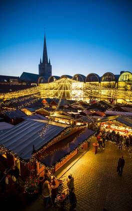 Luebeck Christmas market Sales booths and Stalls Stand at 26 11 2014 on the Luebeck Christmas market on the City Hall market in Luebeck Luebeck Schleswig Holstein Germany