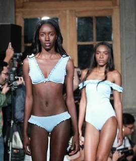 A model presents creations of Brazilian brand Zingara during the Mexico Fashion Week in Mexico City, Mexico, 16 November 2017. The event takes place between the 12 and 17 November. Mexico s Fashion Week !ACHTUNG: NUR REDAKTIONELLE NUTZUNG!  Copyright: xMarioxGuzmánx MEX007 20171117-636464950565550409