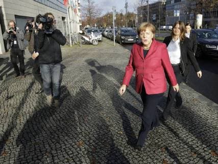 Bundeskanzlerin Angela Merkel, Deutschland, Berlin, Konrad-Adenauer-Haus, Sondierungsgesprächen: CDU, CSU, FDP und Bündnis 90 Die Grünen, 17.11.2017 *** Chancellor Angela Merkel Germany Berlin Konrad Adenauer House Exploratory talks CDU CSU FDP and Alliance 90 the Greens 17 11 2017
