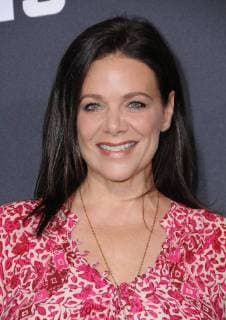 November 16, 2017 - Westwood, CA, U.S. - 16 November 2017 - Westwood, California - Meredith Salinger. Premiere Of Hulu s Marvel s Runaways held at Regency Village Theater in Westwood. Photo Credit: AdMedia Westwood U.S. - ZUMAa123 20171116_zaa_a123_400 Copyright: xBirdiexThompsonx