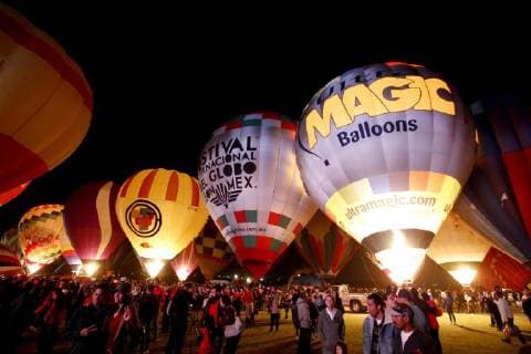 Dozens of hot air balloons are seen during their departure in the city of Leon, in the state of Guanajuato, Mexico, on 17 November 2017, during the first day of the International Balloon Festival 2017. The festival takes place from November 17 to 20. International Balloon Festival 2017 !ACHTUNG: NUR REDAKTIONELLE NUTZUNG!  Copyright: xUlisesxRuizxBasurtox MEX05 20171118-636465752198267120