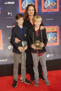 Natalia Woerner with Accompaniment World premiere Germany greatest Children show Game with the Time in Frederick city Palace Berlin at 19 11 2017 World premiere Game with the Time