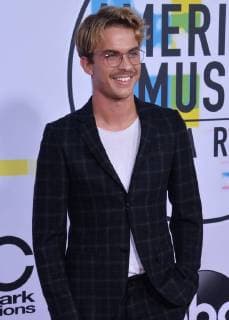 Aaron Rhodes arrives for the annual American Music Awards held at Microsoft Theater in Los Angeles, on November 19, 2017.  LAP2017111930 JIMxRUYMEN