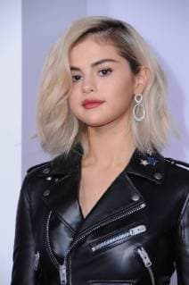 November 19, 2017 - Los Angeles, CA, U.S. - 19 November 2017 - Los Angeles, California - Selena Gomez. 2017 American Music Awards held at Microsoft Theater in Los Angeles. Photo Credit: AdMedia Los Angeles U.S. - ZUMAa123 20171119_zaa_a123_075 Copyright: xBirdiexThompsonx