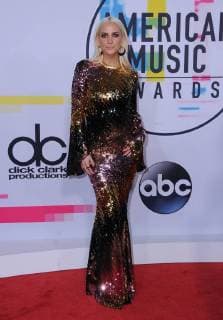 November 19, 2017 - Los Angeles, CA, U.S. - 19 November 2017 - Los Angeles, California - Ashlee Simpson. 2017 American Music Awards held at Microsoft Theater in Los Angeles. Photo Credit: AdMedia Los Angeles U.S. - ZUMAa123 20171119_zaa_a123_118 Copyright: xBirdiexThompsonx