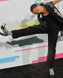 Presenter Yara Shahidi backstage at the annual American Music Awards held at Microsoft Theater in Los Angeles, on November 19, 2017.  LAP2017111996 JIMxRUYMEN