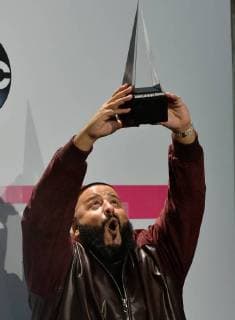 DJ Khaled appears backstage for his win of Best Rap Hip Hop Song at the annual American Music Awards held at Microsoft Theater in Los Angeles, on November 19, 2017.  LAP20171119996 JIMxRUYMEN