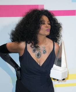 November 19, 2017 - Los Angeles, California, U.S - Diana Ross poses in the Press Room of the 2017 American Music Awards held on Sunday, November 19, 2017 at the Microsoft Theatre in Los Angeles, California. Los Angeles U.S. - ZUMAp124 20171119_zaa_p124_112 Copyright: xJavierxRojasx