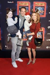 Peter Imhof with Wife Eva Imhof and the Children Lilly and Luisa at the Premiere the Children show Game with the Time in Frederick city Palace Berlin 19 11 2017 Foto:xF.xKernx xFuturexImage
