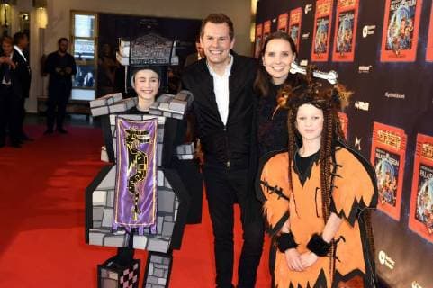 Malte Arkona with Wife Anna Mary at the Premiere the Children show Game with the Time in Frederick city Palace Berlin 19 11 2017 Foto:xF.xKernx xFuturexImage