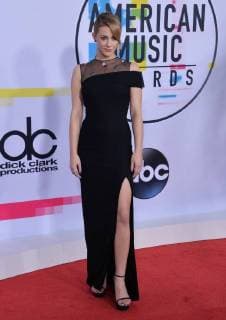 Actress Lili Reinhart arrives for the annual American Music Awards held at Microsoft Theater in Los Angeles, on November 19, 2017.  LAP20171119137 JIMxRUYMEN