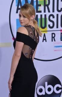Actress Lili Reinhart arrives for the annual American Music Awards held at Microsoft Theater in Los Angeles, on November 19, 2017.  LAP20171119138 JIMxRUYMEN