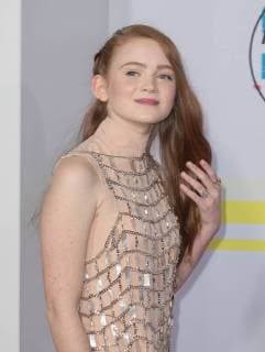 November 19, 2017 - Los Angeles, California, United States of America - Sadie Sink on the Red Carpet of the 2017 American Music Awards held on Sunday, November 19, 2017 at the Microsoft Theatre in Los Angeles, California. JAVIER ROJAS PI Los Angeles United States of America - ZUMAp124 20171119_zaa_p124_150 Copyright: xJavierxRojas Pix