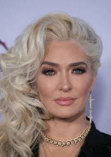 November 19, 2017 - Los Angeles, California, United States of America - Erika Girardi on the Red Carpet of the 2017 American Music Awards held on Sunday, November 19, 2017 at the Microsoft Theatre in Los Angeles, California. JAVIER ROJAS PI Los Angeles United States of America - ZUMAp124 20171119_zaa_p124_187 Copyright: xJavierxRojas Pix