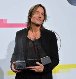 Keith Urban appears backstage as a triple winner for Favorite Country Album, Favorite Country Song, and Single of the Year at the annual American Music Awards held at Microsoft Theater in Los Angeles, on November 19, 2017.  LAP20171119184 JIMxRUYMEN