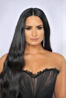 Demi Lovato at the Arrival to the American Music Awards at 19 11 2017 in Los Angeles 2017 American Music Awards in Los Angeles