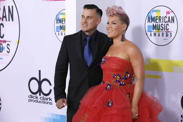 Pink with Husband Carey Hard at the award Ceremony the 44 American Music Awards in Microsoft Theatre Los Angeles 19 11 2017 Foto:xD.xBedrosianx xFuturexImage