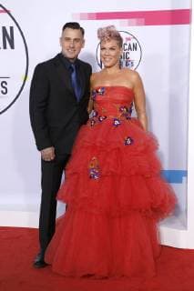 Pink with Husband Carey Hard at the award Ceremony the 44 American Music Awards in Microsoft Theatre Los Angeles 19 11 2017 Foto:xD.xBedrosianx xFuturexImage