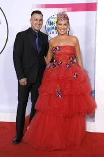 Pink with Husband Carey Hard at the award Ceremony the 44 American Music Awards in Microsoft Theatre Los Angeles 19 11 2017 Foto:xD.xBedrosianx xFuturexImage