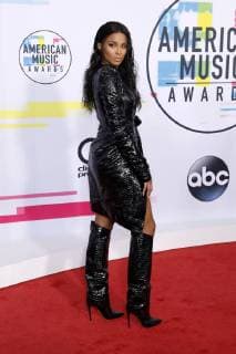Hailee Steinfeld at the award Ceremony the 44 American Music Awards in Microsoft Theatre Los Angeles 19 11 2017 Foto:xD.xBedrosianx xFuturexImage
