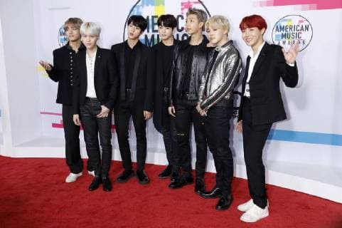 BTS Boys at the award Ceremony the 44 American Music Awards in Microsoft Theatre Los Angeles 19 11 2017 Foto:xD.xBedrosianx xFuturexImage