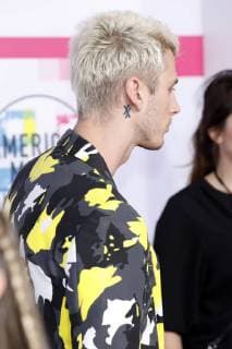 Machine Gun Kelly at the award Ceremony the 44 American Music Awards in Microsoft Theatre Los Angeles 19 11 2017 Foto:xD.xBedrosianx xFuturexImage