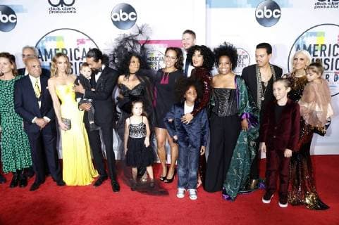 Diana Ross with Belgeitung at the award Ceremony the 44 American Music Awards in Microsoft Theatre Los Angeles 19 11 2017 Foto:xD.xBedrosianx xFuturexImage