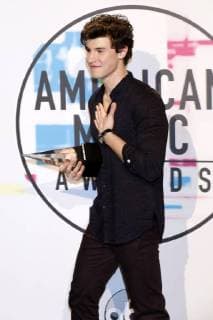 Shawn Mendes at the award Ceremony the 44 American Music Awards in Microsoft Theatre Los Angeles 19 11 2017 Foto:xD.xBedrosianx xFuturexImage