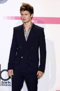 Ansel Elgort at the award Ceremony the 44 American Music Awards in Microsoft Theatre Los Angeles 19 11 2017 Foto:xD.xBedrosianx xFuturexImage