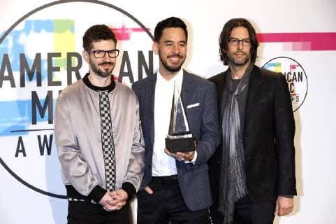 Brad Delson Mike Shinoda and Rob Bourdon Linkin Park at the award Ceremony the 44 American Music Awards in Microsoft Theatre Los Angeles 19 11 2017 Foto:xD.xBedrosianx xFuturexImage