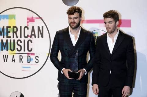 Alex Pall and Andrew Taggart The Chainsmokers at the award Ceremony the 44 American Music Awards in Microsoft Theatre Los Angeles 19 11 2017 Foto:xD.xBedrosianx xFuturexImage