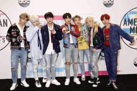 BTS Boys at the award Ceremony the 44 American Music Awards in Microsoft Theatre Los Angeles 19 11 2017 Foto:xD.xBedrosianx xFuturexImage
