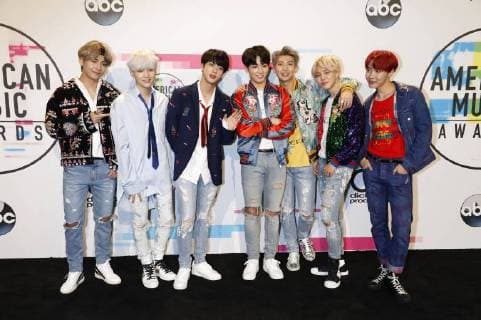 BTS Boys at the award Ceremony the 44 American Music Awards in Microsoft Theatre Los Angeles 19 11 2017 Foto:xD.xBedrosianx xFuturexImage