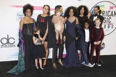 Diana Ross with Family at the award Ceremony the 44 American Music Awards in Microsoft Theatre Los Angeles 19 11 2017 Foto:xD.xBedrosianx xFuturexImage