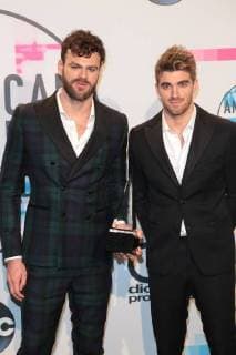 Presiträger The Chainsmokers with Alex Pall and Andrew Taggart at the American Music Awards at 19 11 2017 in Los Angeles 2017 American Music Awards in Los Angeles Pressroom Preistraeger