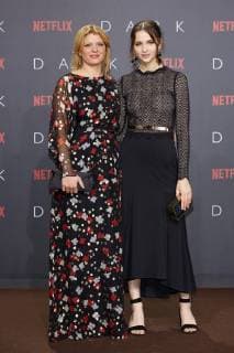 Joerdis Triebel and Lisa Vicari European premiere the first German NETFLIX Original Series Dark in Zoopalast in Berlin at 20 11 207 European premiere Dark