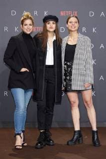 Merle Collet Luise Befort and Svenja Young European premiere the first German NETFLIX Original Series Dark in Zoopalast in Berlin at 20 11 207 European premiere Dark