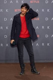 Because en Esch Zoud European premiere the first German NETFLIX Original Series Dark in Zoopalast in Berlin at 20 11 207 European premiere Dark