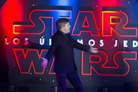 November 20, 2017 - Mexico City, Mexico, Mexico - Actor Mark Hamill is seen attending at black carpet of the Star Wars: The Last Jedi film premiere at Cinepolis Oasis Coyoacan on November 20, 2017 in Mexico City, Mexico Mexico City Mexico  - ZUMAn230 20171120_zaa_n230_131 Copyright: xCarlosxTischlerx