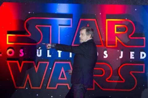 November 20, 2017 - Mexico City, Mexico, Mexico - Actor Mark Hamill is seen attending at black carpet of the Star Wars: The Last Jedi film premiere at Cinepolis Oasis Coyoacan on November 20, 2017 in Mexico City, Mexico Mexico City Mexico  - ZUMAn230 20171120_zaa_n230_133 Copyright: xCarlosxTischlerx