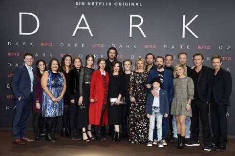 Kelly Karoline Eichhorn Lisa Vicari Jantje Friese Max Wiedemann Maja Beautiful Louis Hofmann Jördis Triebel Quirin mountain Tom Philipp Kloth Baran Bo Odar Justyna Müsch Mark Waschke Oliver Masucci and Andreas Pietschmann at the Premiere the NETFLIX Series Dark in Cinema in Zoo Palace Berlin 20 11 2017 Foto:xF.xKernx xFuturexImage