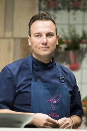 Stars cook Tim Raue at the Gala the Guide Michelin Germany 2018 in Potsdam at 14 November 2017 Gala the Guide Michelin Germany 2018