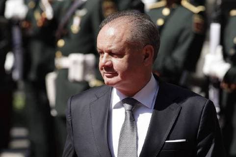 November 21, 2017 - Mexico City, MEXICO, MEXICO - Slovakia s President Andrej Kiska, right, walks past the honor guard with Mexican President Enrique Pena Nieto during his welcoming ceremony at the National Palace in Mexico City, Tuesday, November 21, 2017. ANTONIO NAVA PI Mexico City MEXICO - ZUMAp124 20171121_zaa_p124_011 Copyright: xAntonioxNava Pix
