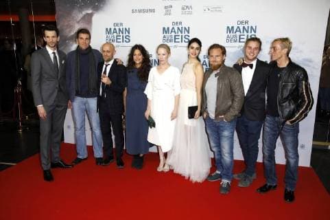 Sabin Tambrea Felix Randau Jürgen Vogel Anna F Susanne WUEST Violetta Schurawlow Axel Stone Martin Augustin Schneider and André M Hennicke at the Premiere the Movie the Man out the Ice in Zoo Palace Berlin 21 11 2017 Foto:xS.xGabschx xFuturexImage