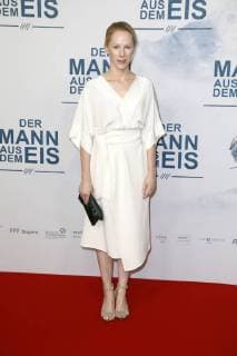Susanne WUEST at the Premiere the Movie the Man out the Ice in Zoo Palace Berlin 21 11 2017 Foto:xS.xGabschx xFuturexImage
