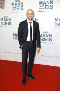 Jürgen Vogel at the Premiere the Movie the Man out the Ice in Zoo Palace Berlin 21 11 2017 Foto:xS.xGabschx xFuturexImage
