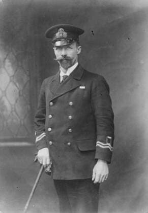 Commander Wild s romance . Commander Frank Wild , who took command of the Quest after the death of Sir F Shackleton . He assisted a widow to get out of Russia , and has now married her . 3 November 1922, United Kingdom Copyright: Topfoto  UnitedArchivesEU004284