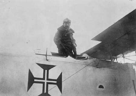 Portuguese attempt to fly Atlantic An attempt to fly the Atlantic from Lison to Rio De Janeiro a distance of 5,000 miles is being made by two naval airmen in a Portuguese Fairey seaplane . The airmen are Sacadura Cabral ( Pictured ) and Gago Coutinho 13 April 1922, Lisbon Portugal Copyright: Topfoto  UnitedArchivesEU005278